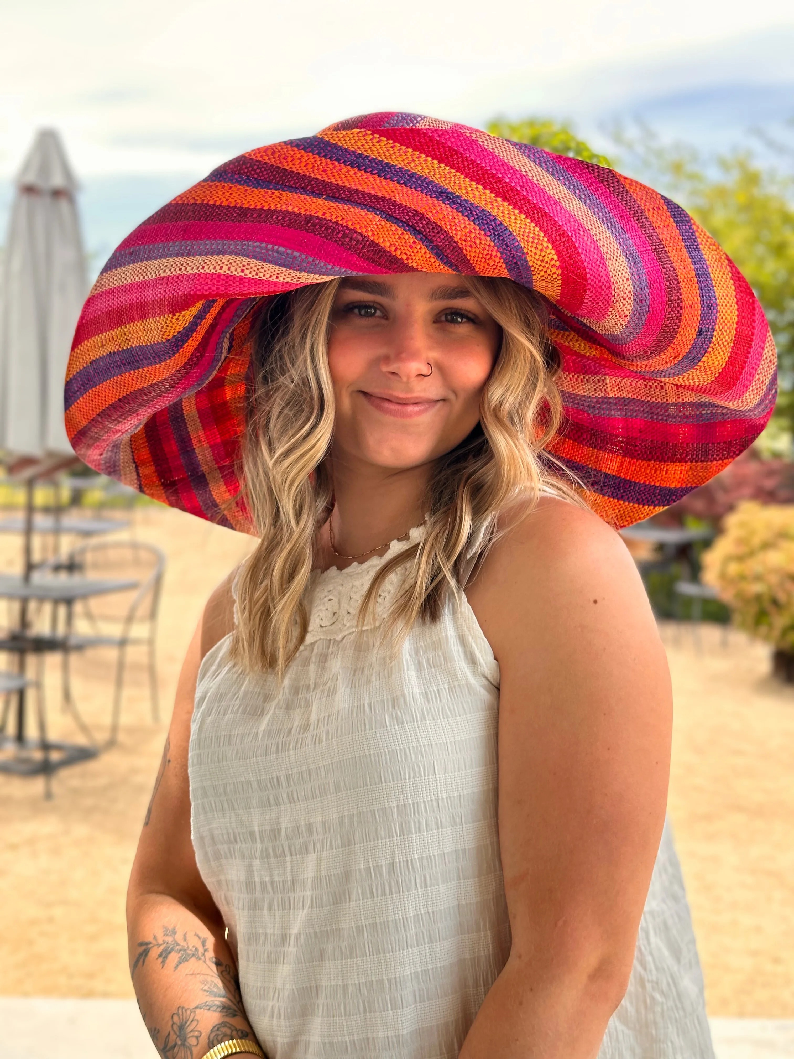 5" & 7" Wide Brim Multicolor Stripe Pattern Packable Straw Sun Hats