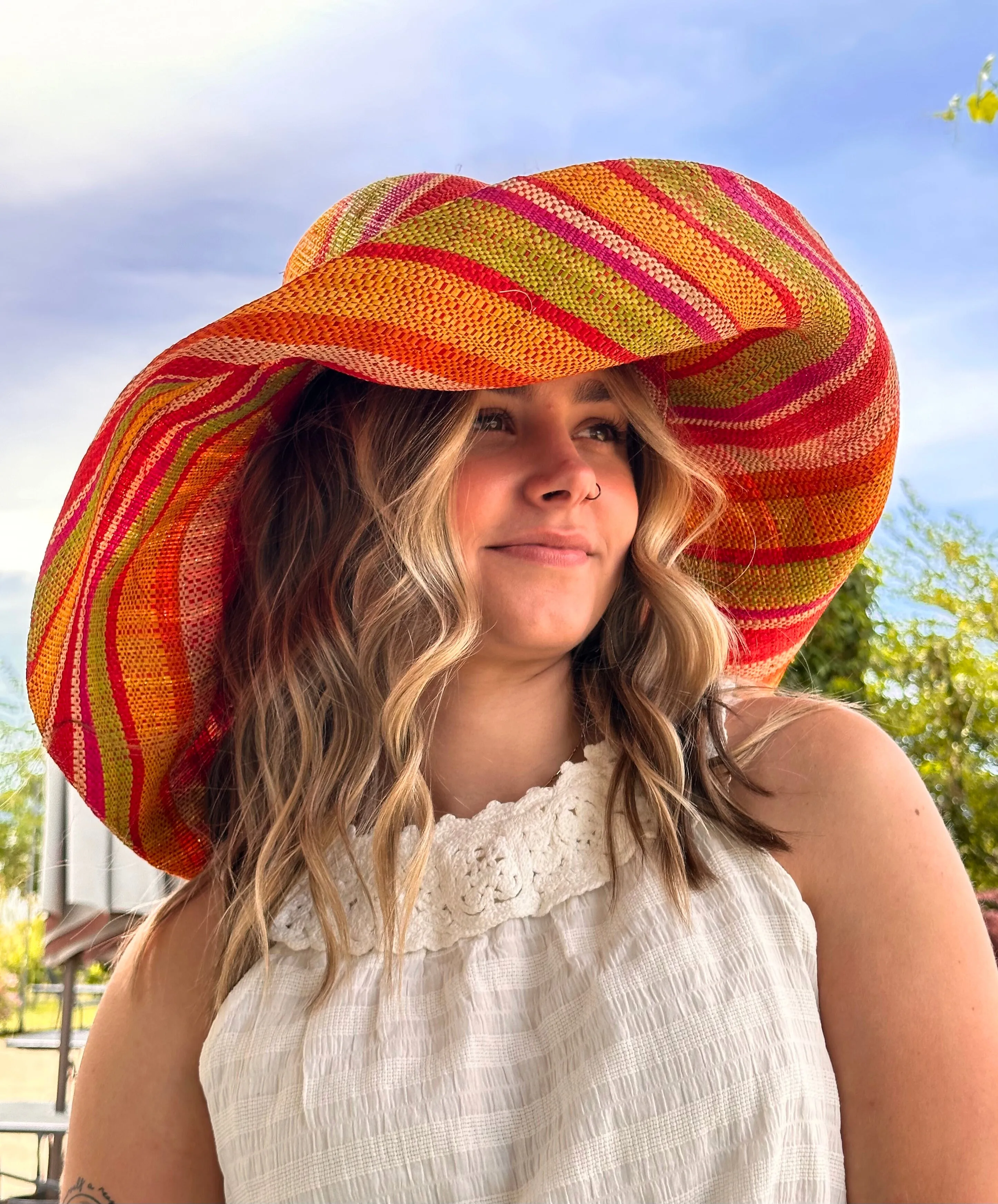 5" & 7" Wide Brim Multicolor Stripe Pattern Packable Straw Sun Hats