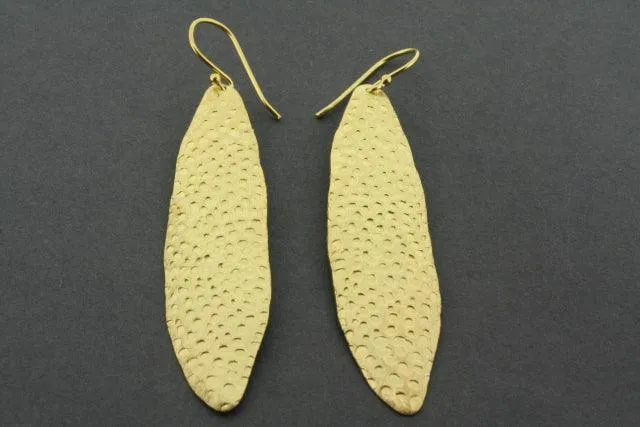 battered olive leaf earring - gold plated
