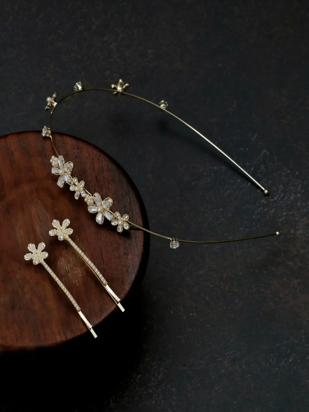 Metallic Hairband and Hair Clip with Pearl & Flower- Pack of 3, Golden and White