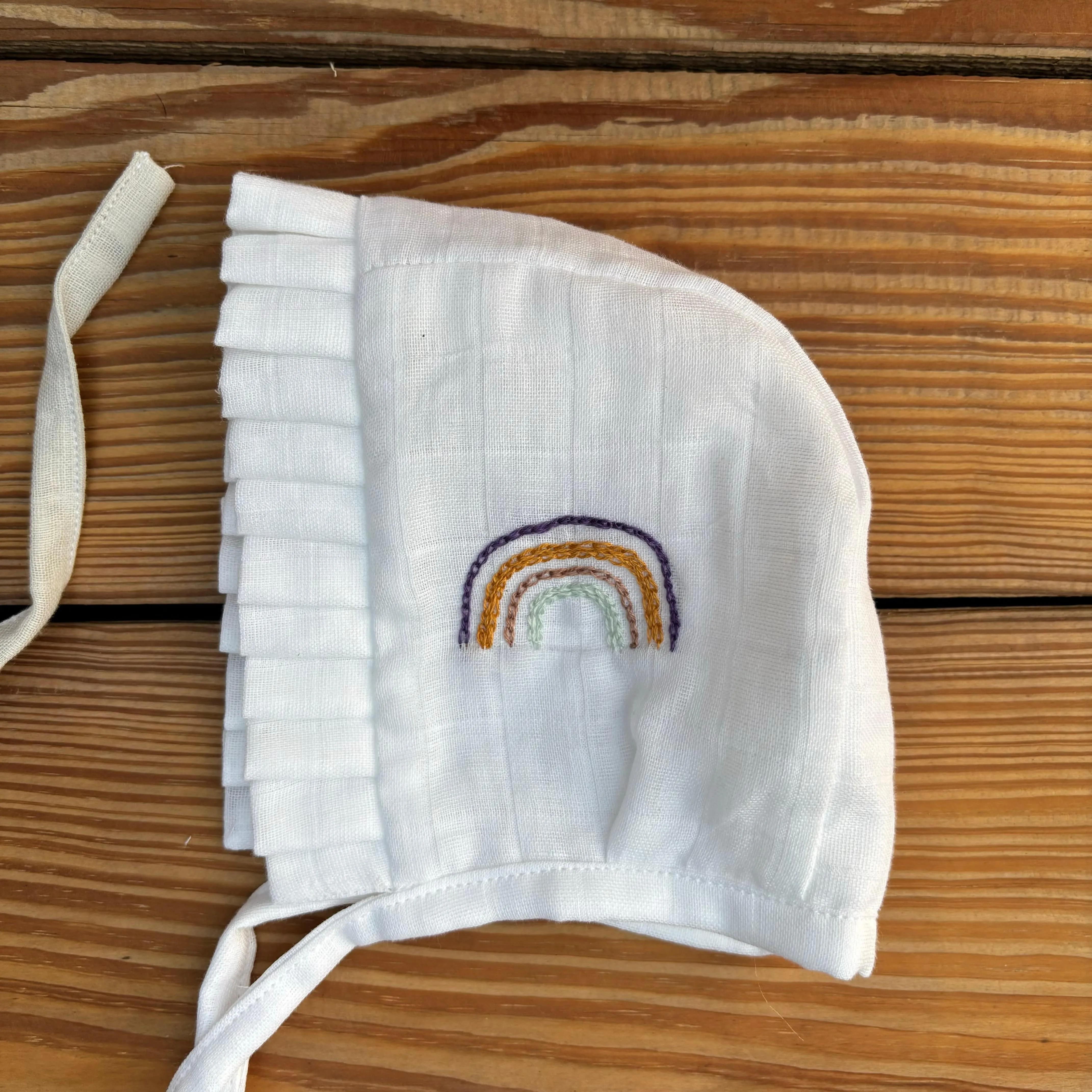 Muslin Newborn Bonnet Caps (Grey & White)