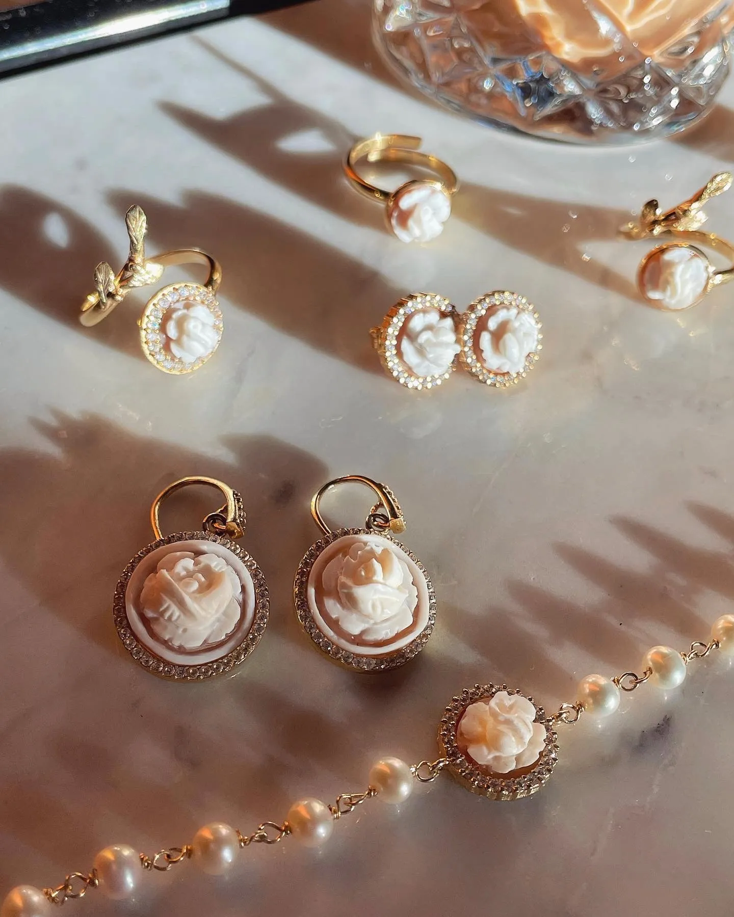 ROSE BLANCJE EARRINGS - GOLD